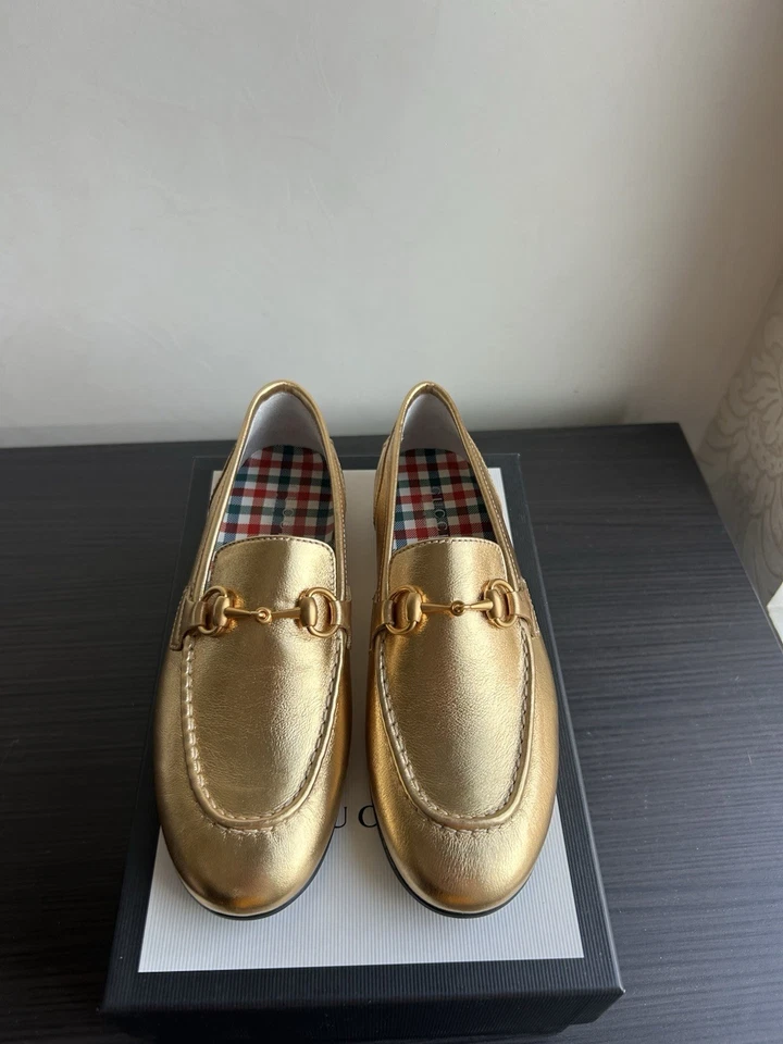 Mocasín Gucci Niños Niña Dorado Metálico Cuero Jordaan Nuevo en Caja Talla EE. UU. 13/UE 31 Foto 4 de 4