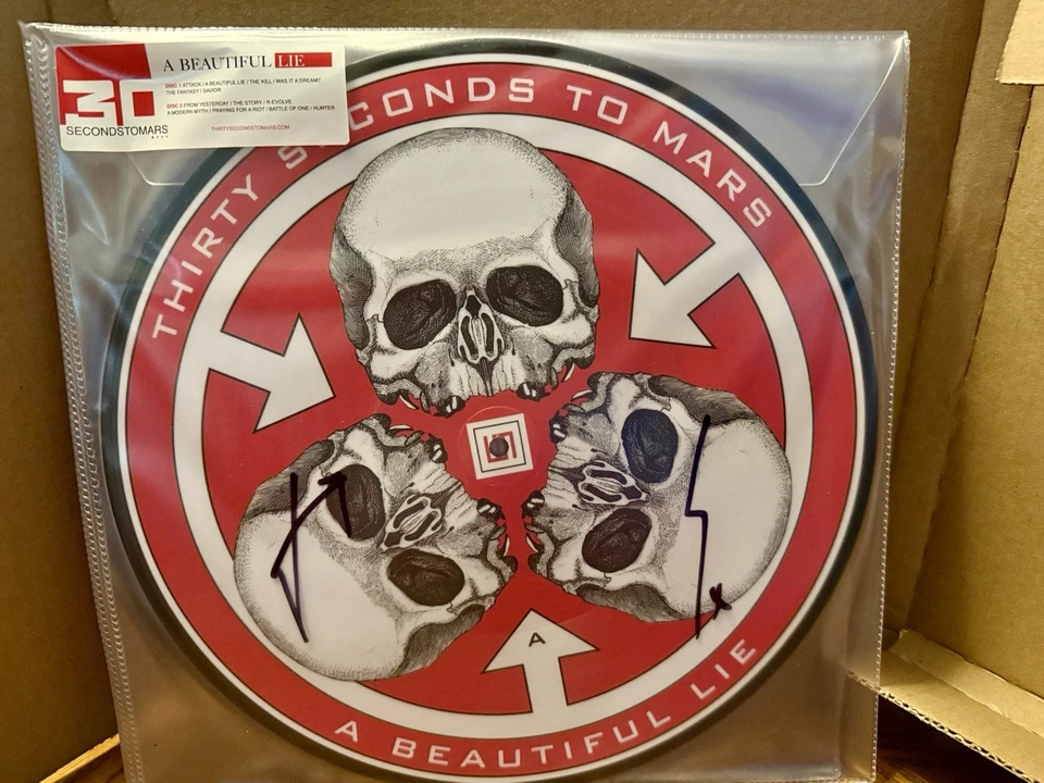 Thirty Seconds To Mars SIGNED A Beautiful Lie Picture Disc 2LP 20th Anniversary - Image 4 of 4