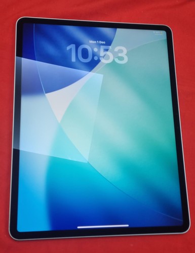 APPLE  IPAD AiR  13" M2 - 8GB RAM -256GB-WiFi-Blue -BH-98% (Excellent Condition) - Picture 1 of 6