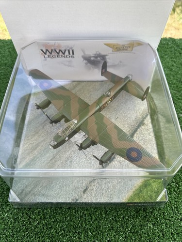 Corgi Avro Lancaster RAF 106 Squadron, "Admiral Prune", Guy Gibson AA30203 1:144 - Bild 8 von 12