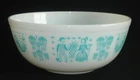 PYREX - 4 QT. - #404 Turquoise on White BUTTERPRINT Mixing Bowl