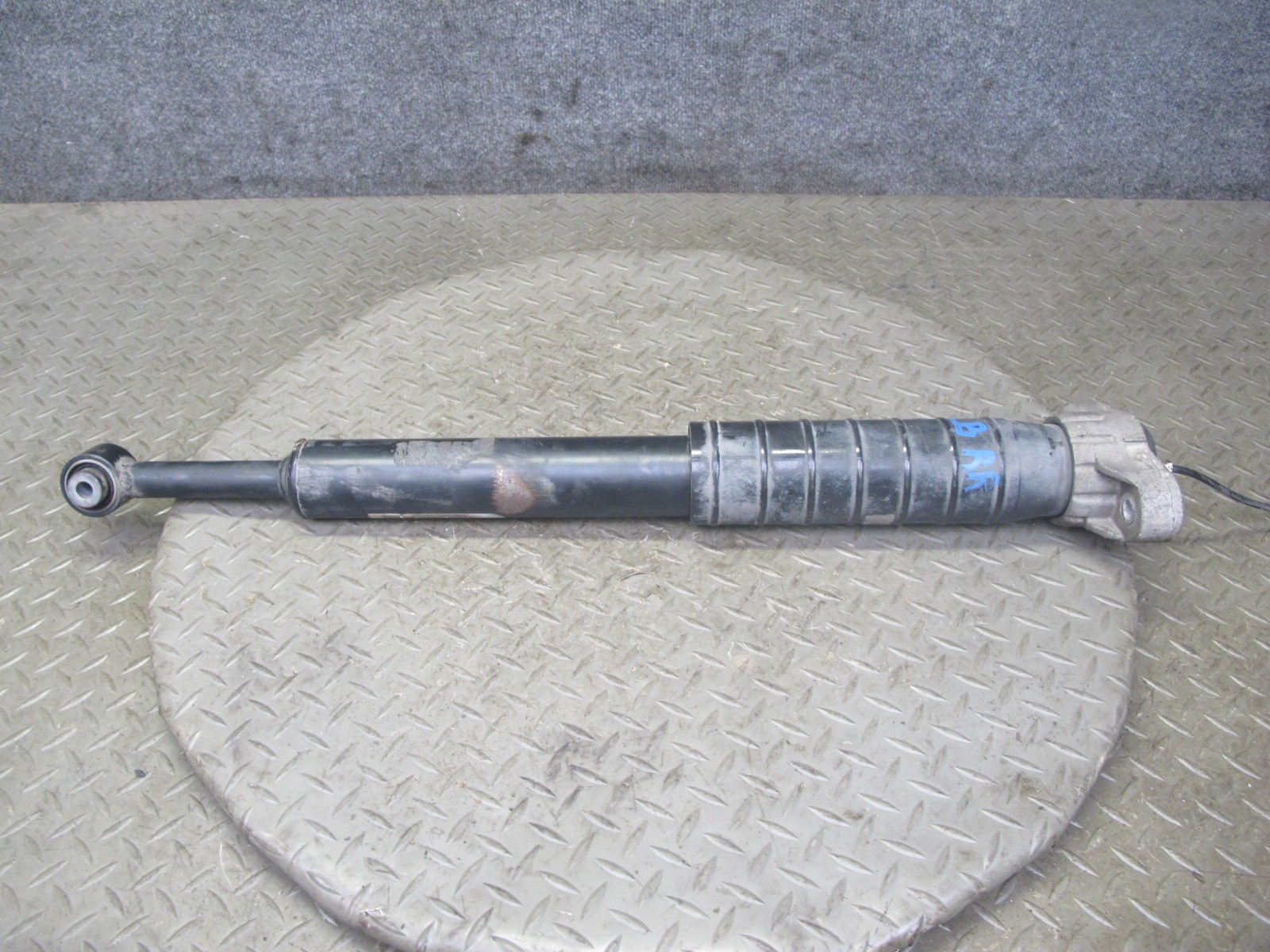 2017-2020 MASERATI LEVANTE M161 AWD REAR RIGHT SIDE AIR STRUT SHOCK ABSORBER