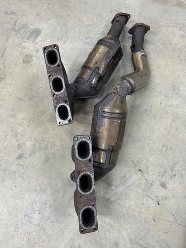 2001-2006 E46 BMW 330CI 330I 330XI OEM Exhaust Manifold Header - Picture 3 of 4