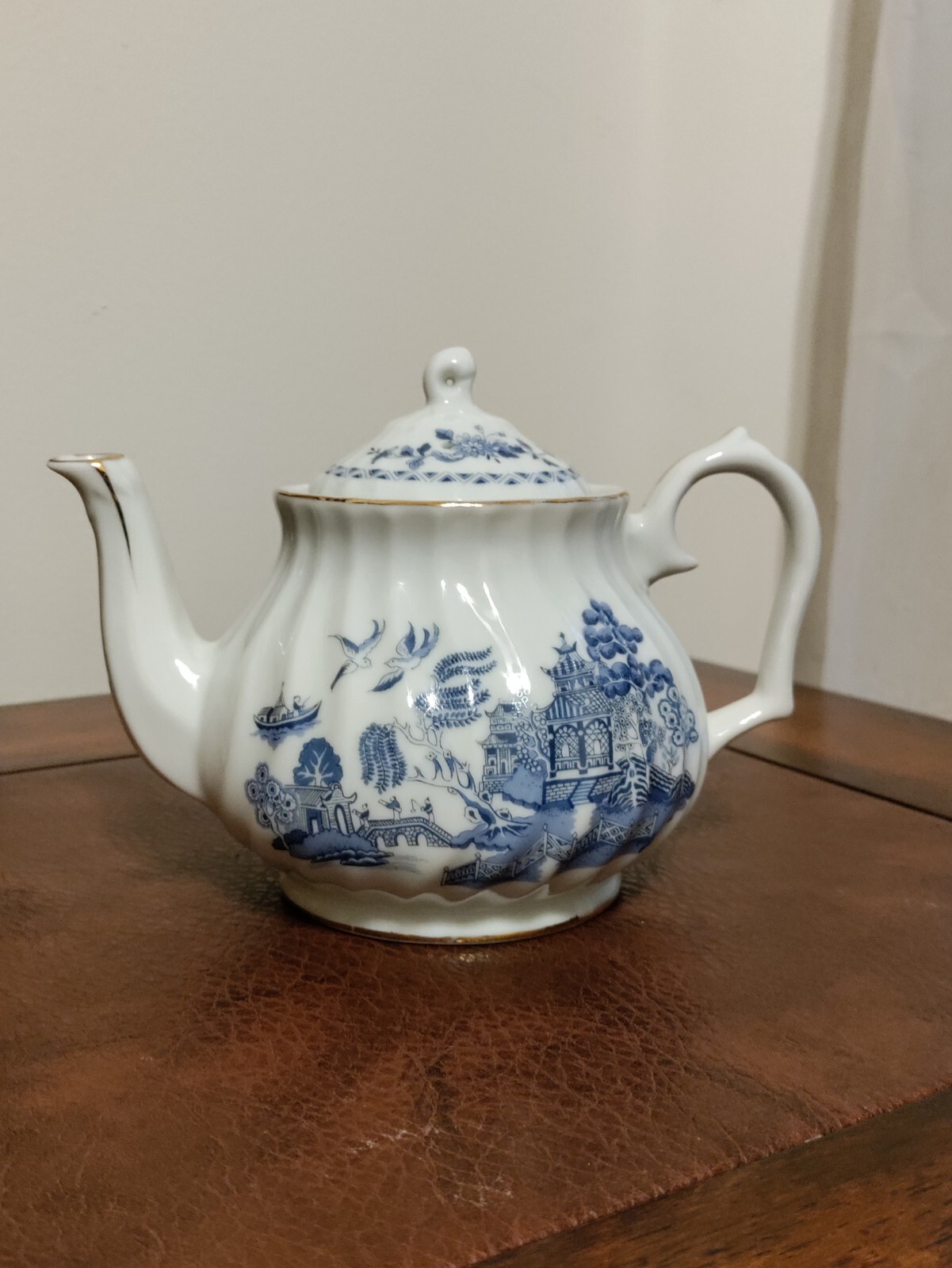 Robinson Design Group Teapot Japan 1989 Blue Willow eBay