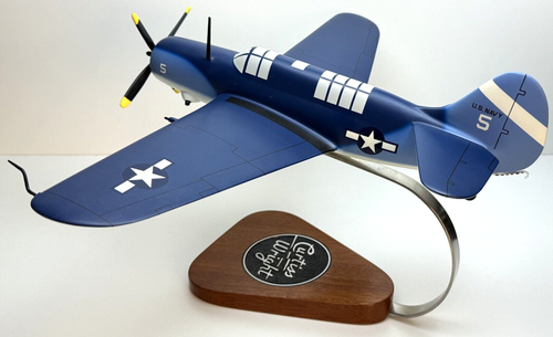 Warplanes.com - Curtiss SB2C Helldiver Flugzeug Holzmodell - Bild 3 von 14