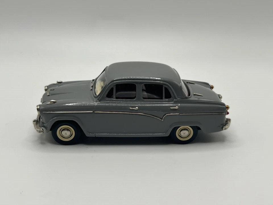 1/43 Lansdowne Models LDM.82 1957 Austin A55 Cambridge MK1 Brooklin Box 613 Grey - Image 4 of 4