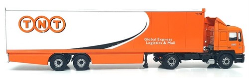 Corgi 1/50 Scale Diecast 75701 - MAN Box Trailer Truck - TNT - Bild 3 von 6