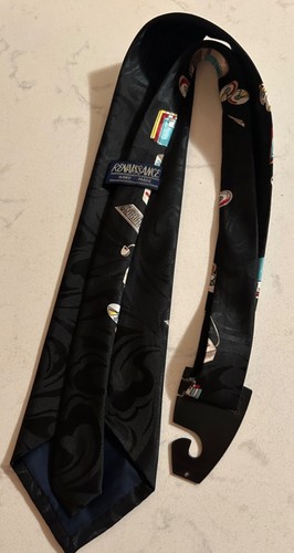 Computer retro Tie computer themed tie features an allover repeat design - Afbeelding 2 van 6