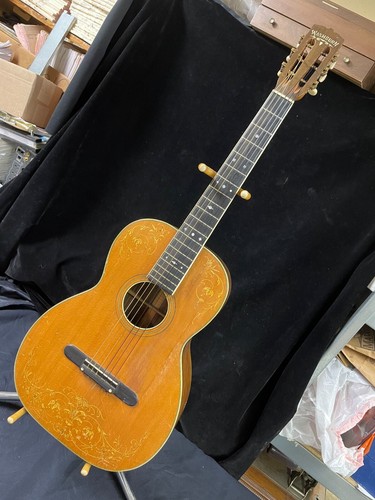 1930s Washburn Model 5238 Deluxe Parlor Lyon and Healy Guitar #1288 - Picture 4 of 9
