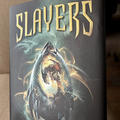 Slayers by C.J. Hill (1st Print Edition; Hardcover) - Foto 4 di 9