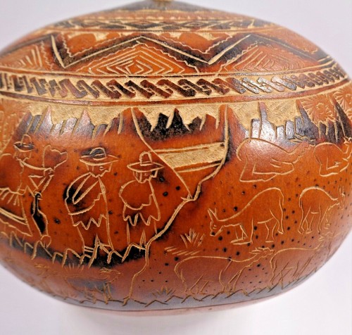 Perú tallado a mano calabaza sonajero agricultura, llamas, paisaje de montaña arte popular - Imagen 4 de 12