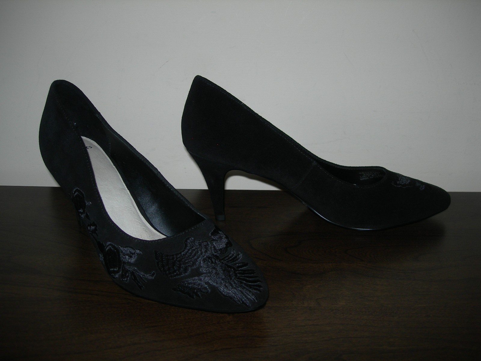 Clarks Mujer Tribunal Zapatos EU Tacones Negro Gamuza Detalle Bordado EU Zapatos 40 UK 7 277f2b Clarks Mujer Tribunal Zapatos EU Tacones Negro Gamuza Detalle Bordado EU Zapatos 40 UK 7 277f2b