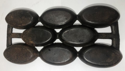 Antique Cast Iron #4 Gem Pan 8 cup Gatemarked pre-1900's - Picture 2 of 4