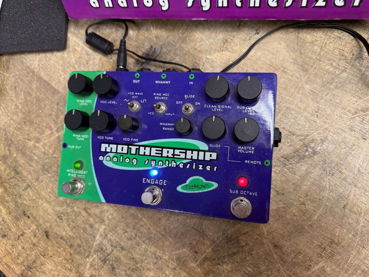 ギター Pigtronix Mothership Analog Synth Pigtronix Mothership Analog Synthesizer - YouTube