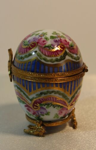 SCHÖNE LIMOGES BLAUE BLUME EI TRINKET BOX UND WEISSE EIBLUMENBOX - Bild 4 von 12