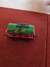 Hornby R127  Wakefield Castrol Wagon 