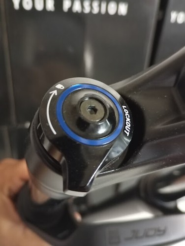 forcella mtb nuova 27,5 canotto dritto 1 1/8 rockshox judy tk a molla e olio att - Imagen 7 de 12