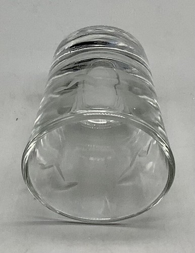Vintage Clear Glass Shot Glass (3) Beautiful Etched Seagulls Collectible - Picture 9 of 10