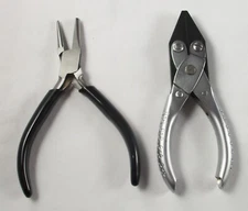 The Bead Smith Wire Looper ~ Lot Of 2 Pliers ~  Hobby Model Trains Planes