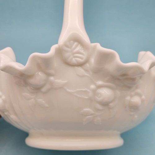 Fenton Milk Glass Fruit Bowl 23.5cm Basket Form Frills Handle White Handmade USA - Bild 9 von 13