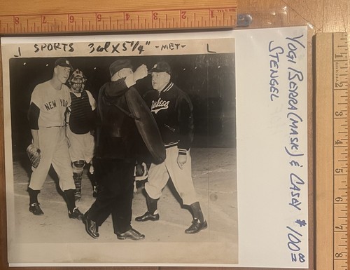 1954 Orig BB Wire Photo - Casey Stengel & Yogi Berra New York Yankees - Picture 1 of 2