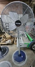 CED4031N Maxxis 30" 1/2HP 120V Pedestal Fan - Clean & Fully Functional!