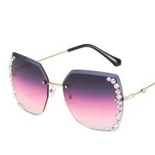 Women's Sunglasses Butterfly Borderless  Suitable for Travel and Beaches