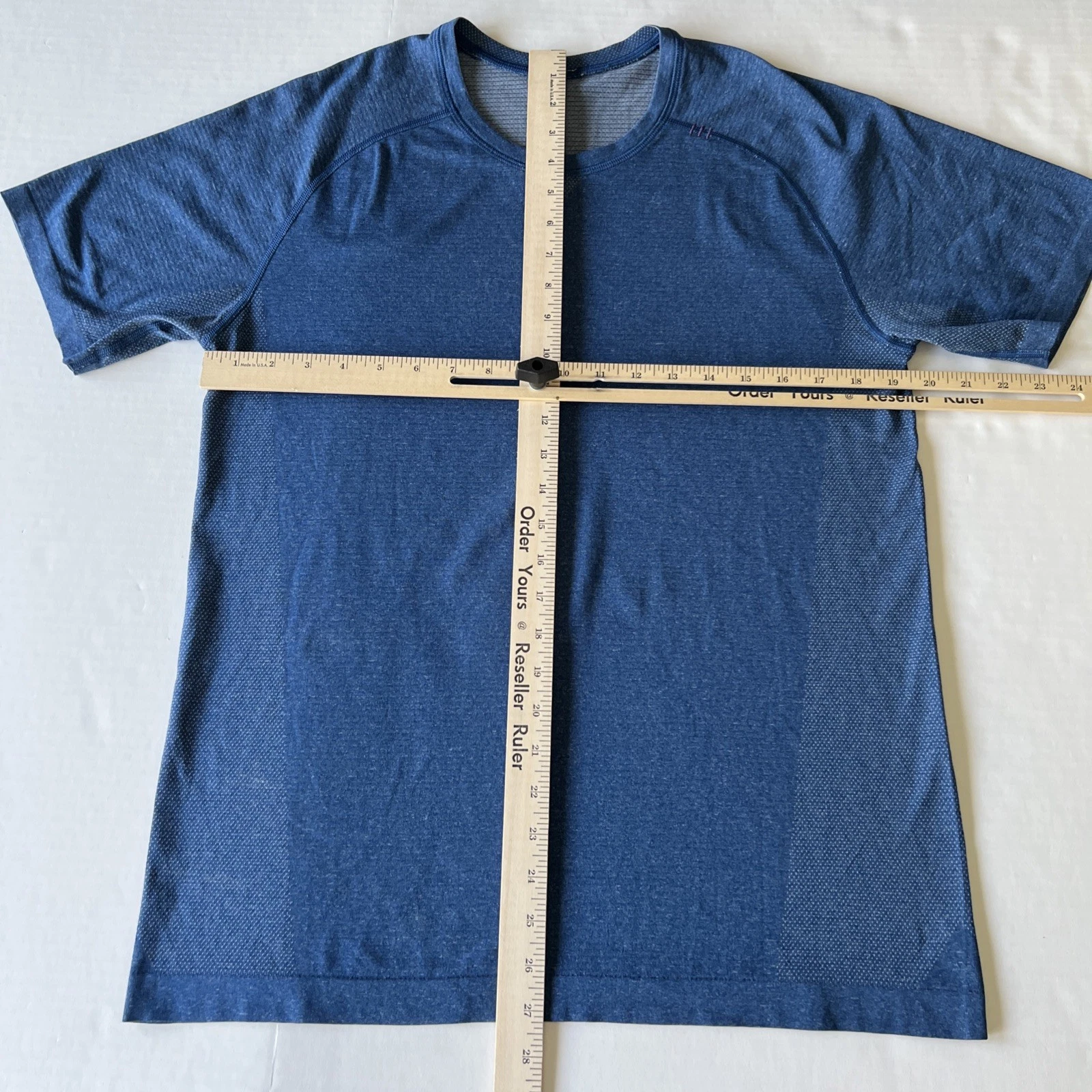 Lululemon Metal Vent Tech Shirt Men's Medium Blue Short Sleeve Performance Tee