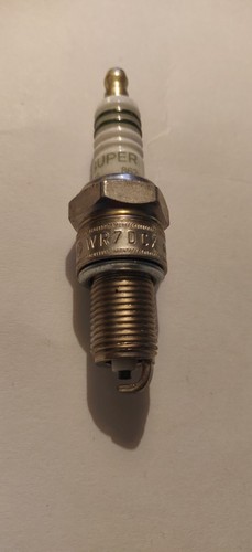 BOSCH SUPER WR7DCX VSP559 0242235530 Spark Plug/Service Replacement Maintenance - Picture 4 of 5