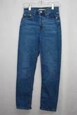 Levi’s 501 Wedgie Straight Jeans Women’s Size 25x 28 Medium Wash Button Fly