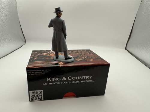 WoD071 Mycroft Holmes by King & Country - Picture 4 of 5