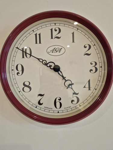 Küchenuhr AGA in rot wunderschön