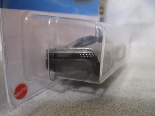 Hot Wheels Screen Time James Bond 60 Aston Martin Valhalla concept 1:64 Diecast - Picture 4 of 5