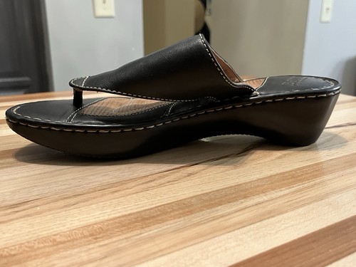 Born Sandalen Keilabsätze Zehentrenner Flip Flops schwarz Leder Damengröße 9/40,5 - Bild 9 von 13