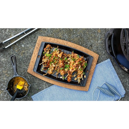 Juego de cepillos de silicona negra de hierro fundido sazonado Lodge Melting Pot 0,5 qt - Imagen 5 de 6