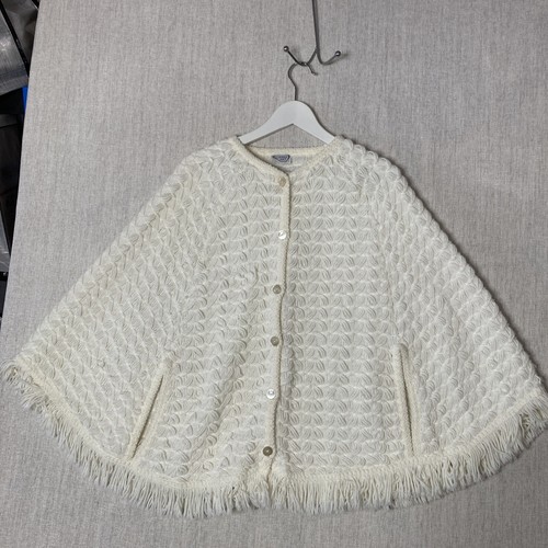 VTG Cable Sweater Cape Poncho 60s 70s Festival Fringe Boho Cottagecore Hippie - Picture 12 of 22