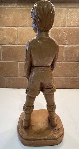 VINTAGE STAMPED MARWAL IND INC 13” STATUE SIGNED B. MULE SOCCER PLAYER CHALKWARE - Picture 6 of 12