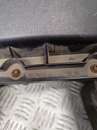 VW CRAFTER AIR BOX 2.5 TDI 2009 - Picture 6 of 7