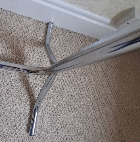 Commercial Chrome Clothes Rail with Fishtail Feet - Heavy Gauge Steel - Bild 3 von 3