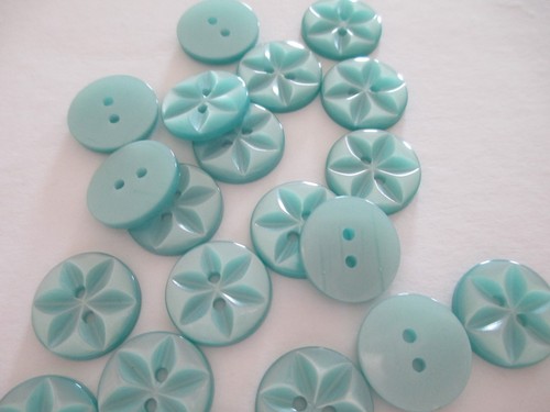 10 25 or 100 - Star Baby Round Resin Sewing Buttons - Size 18 22 26 - 11 Colours - Picture 20 of 25