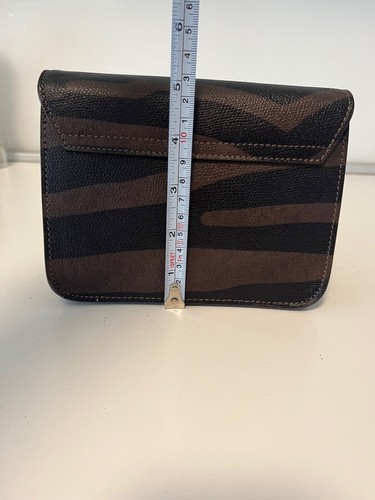 Bolso Furla Metropolis SIN CORREAS Cuero Marrón y Negro - Imagen 23 de 24