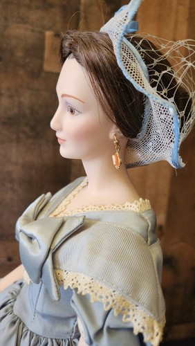 Franklin Mint Heirloom Doll "Gone With The Wind" Melanie Wilkes Porcelain Doll - Picture 13 of 15