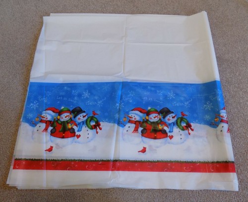 Elizabeth Brownd Let it Snow Snowman 53x107 Rectangle Banquet Holiday Tablecloth - Imagen 2 de 5