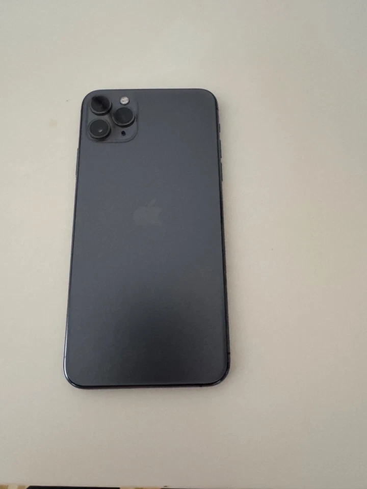 iPhone 11 Pro Max 64GB Gris espacial en buen estado. - Imagen 2 de 4