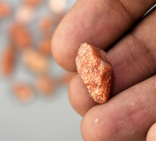 AAA Quality Wholesale Sunstone Rough Natural Sparkle Sunstone Raw Gemstone V54 - Picture 5 of 12