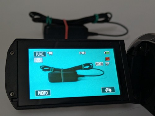 Canon VIXIA HF R300 Full HD Camcorder (Black) - Glitched LCD Screen - Picture 5 of 15