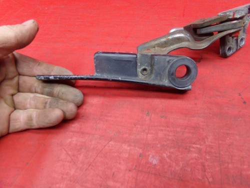 83-93 MUSTANG CONVERTIBLE TOP FRONT FRAME LATCH CLASP HOOK HANDLE RELEASE RIGHT - Picture 10 of 13