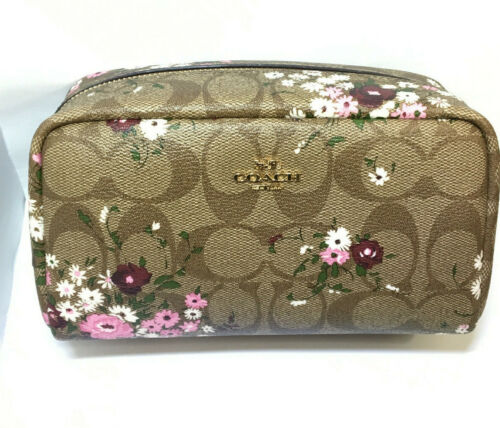 COACH COSMETIC CASE Vanity Makeup Bag SMALL BOXY Singature Logo EVERGREEN FLOWER 195031162602 | eBay COACH COSMETIC CASE Vanity Makeup Bag SMALL BOXY Singature Logo EVERGREEN FLOWER 195031162602 | eBay