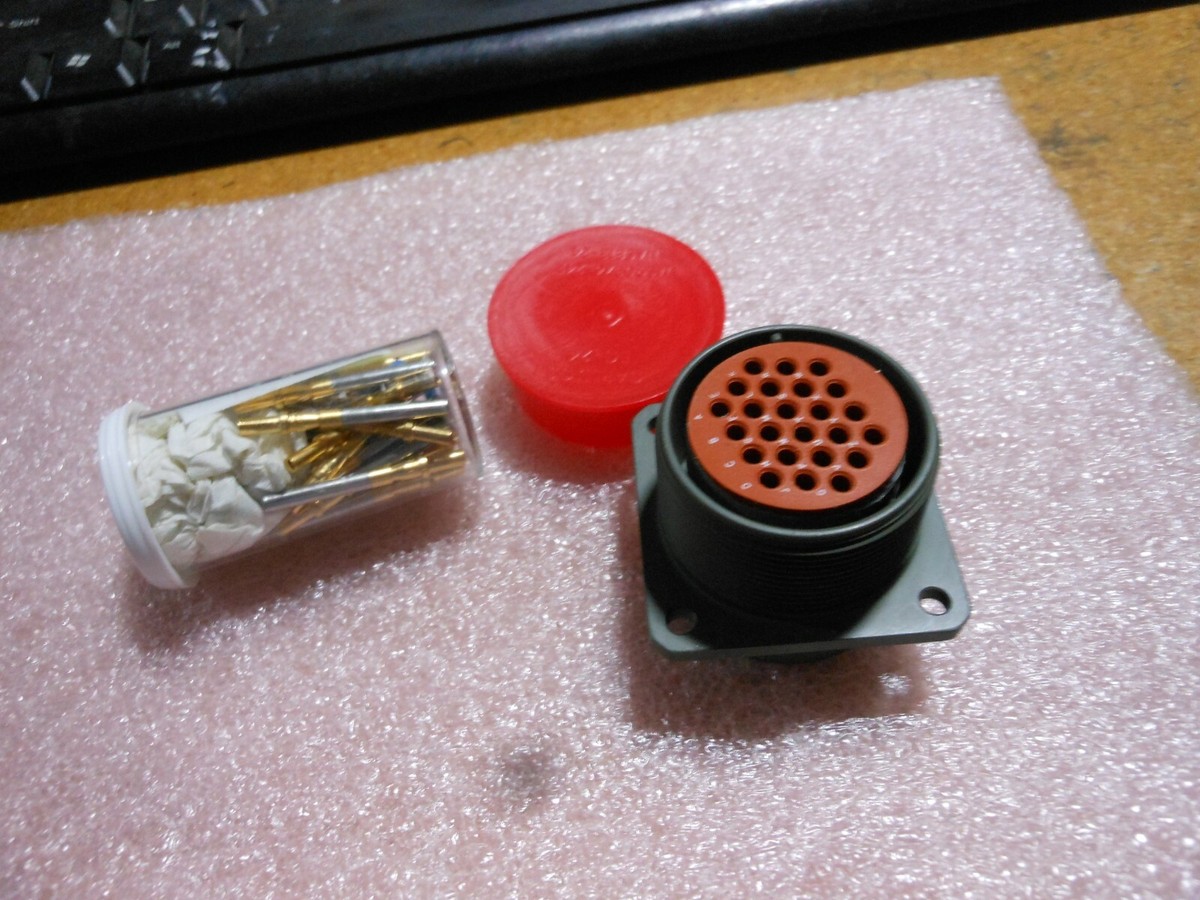 J-TECH CONNECTOR W/CONTACTS # MS3402D24-28SX NSN: 5935-01