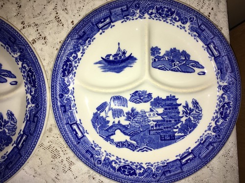 ViNtage McNicol, china, blue willow, clarksburg, 9 1/2'' grill plates, set of 2 - Picture 3 of 5